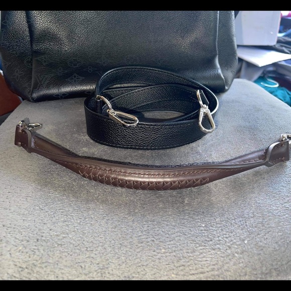 LV Babylone PM Mahina - Picture 6 of 11